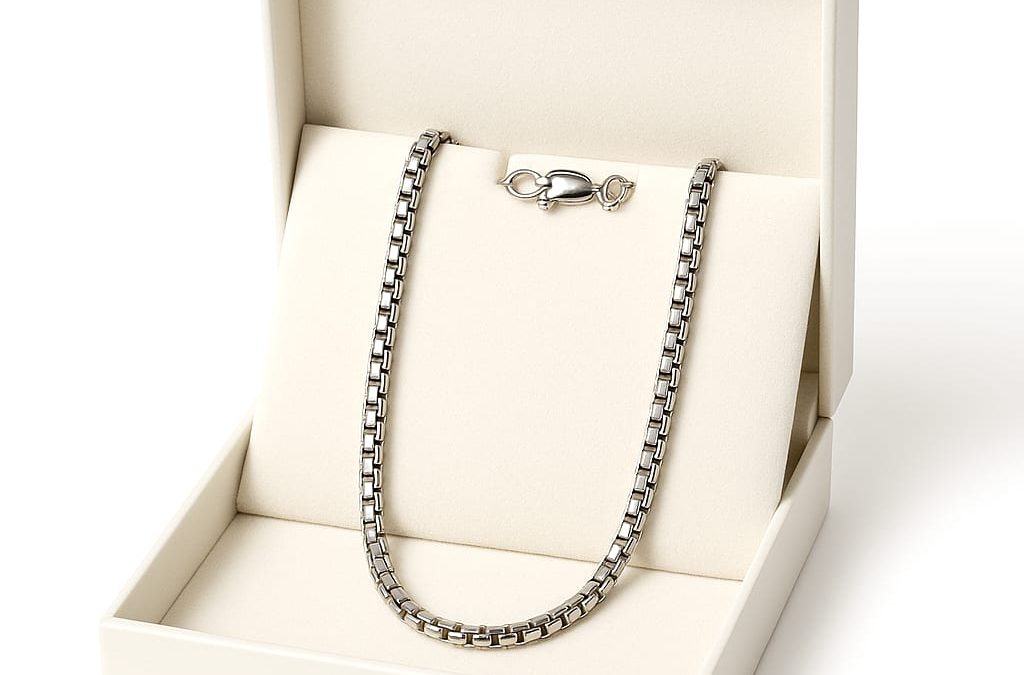 Discover Elegance with Our 14K White Gold 22″ Rounded Box Chain