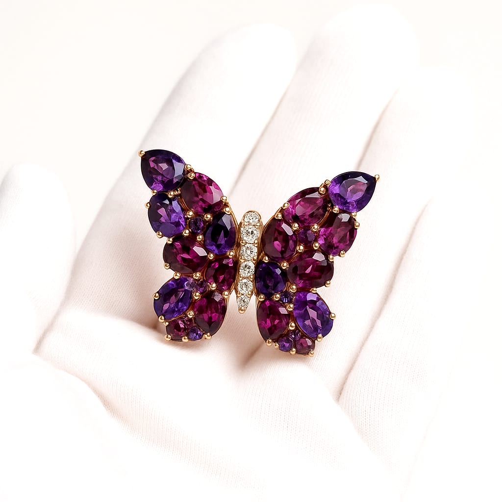 Effy Butterfly Ring diamond detail