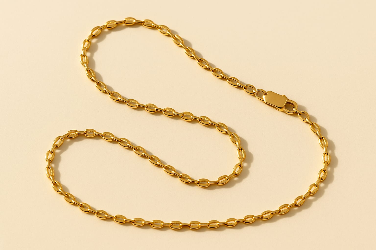 Luxury display of 14K Yellow Gold Chain at DCL