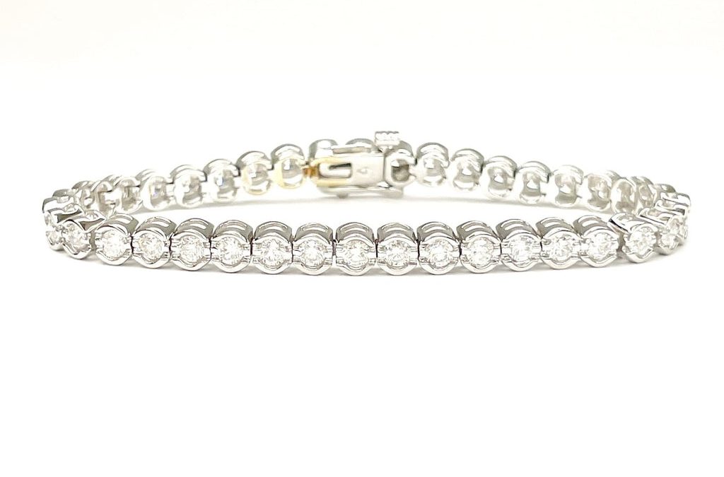 18K Gold Diamond Tennis Bracelet: Elegance in Every Detail
