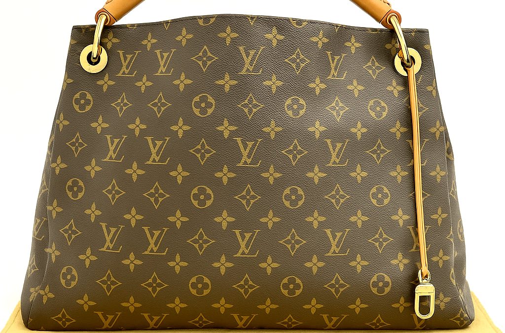 Louis Vuitton Artsy MM Monogram Canvas Bag for Sale