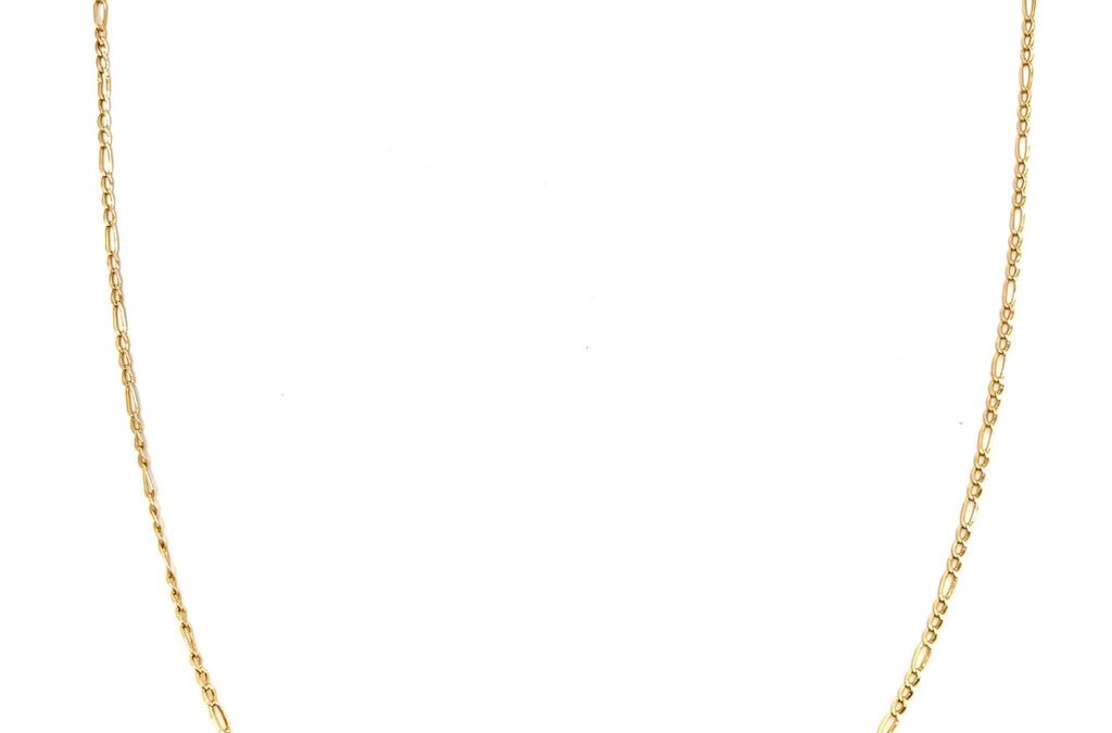 Discover the Elegance of a 10K Yellow Gold Figaro Chain