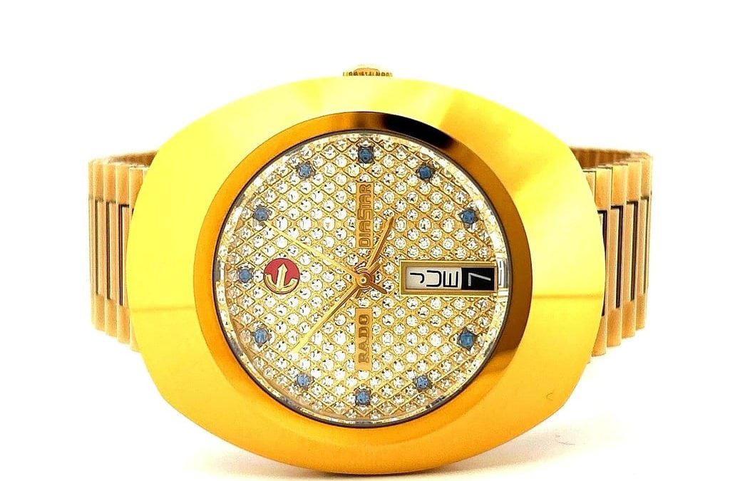 Explore the Timeless Elegance of the RADO Diastar Sugarcube Watch
