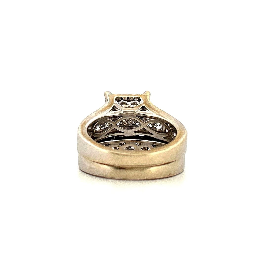 Side view of the diamond wedding set
