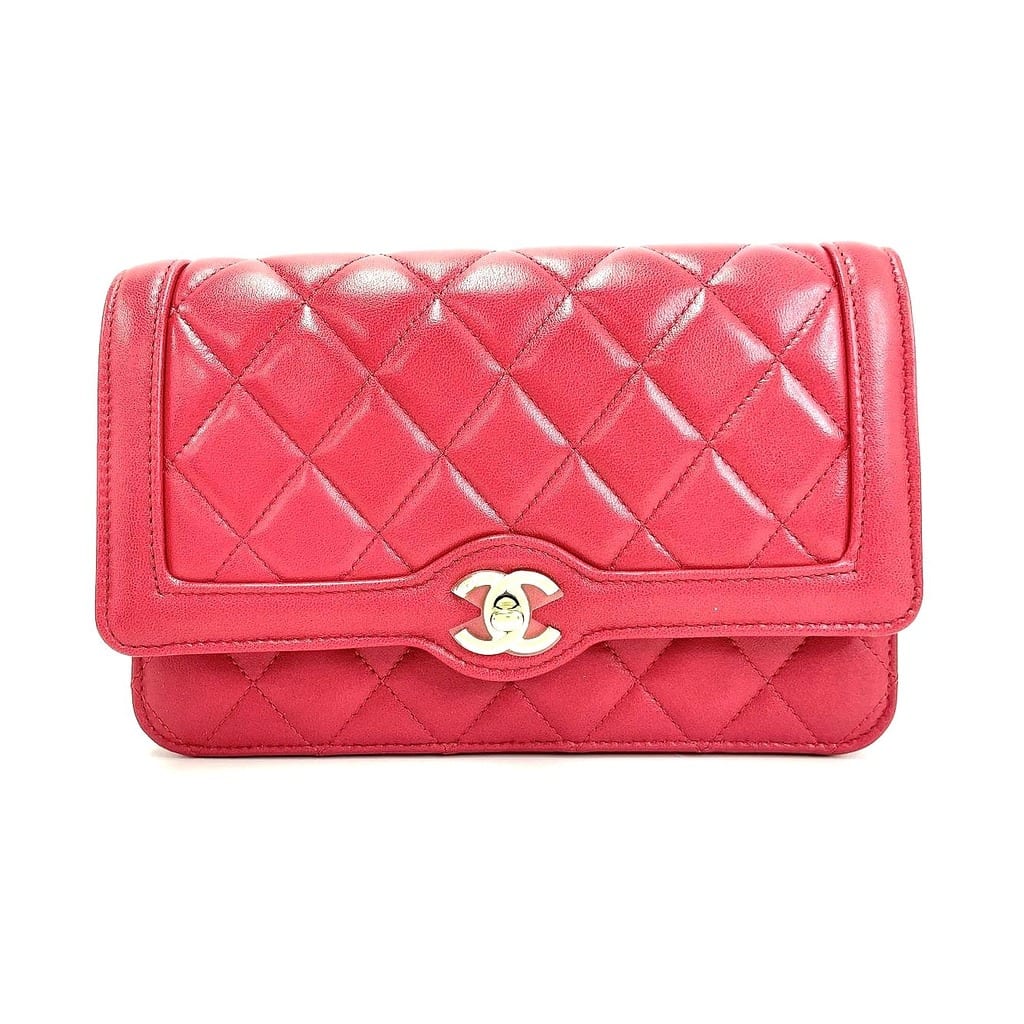 Chanel Wallet on Chain side view