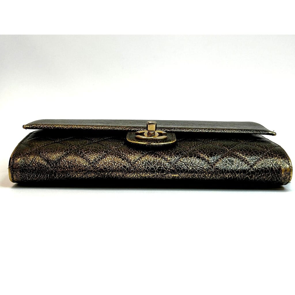 Chanel clutch detailed view of hardware