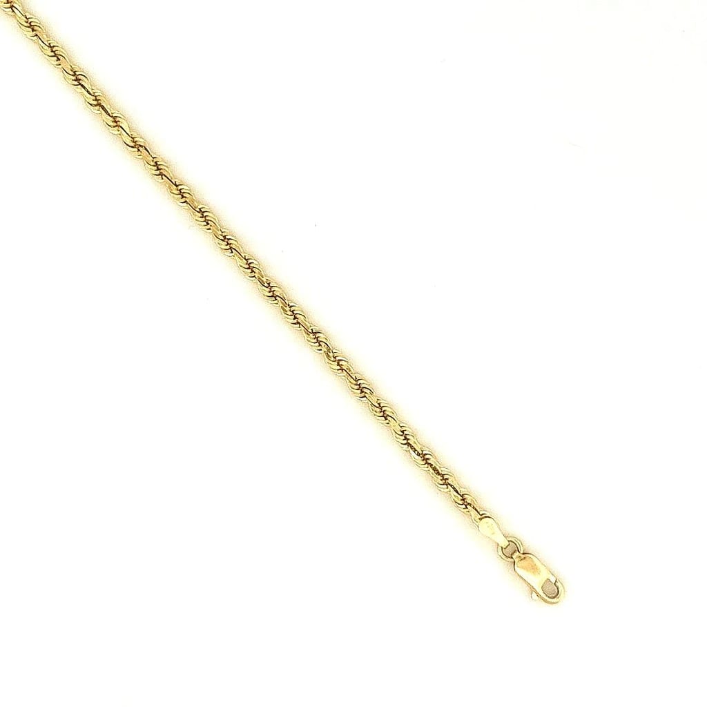 Lobster clasp of the 14K Yellow Gold Rope Chain Necklace, demonstrating its secure closure.
