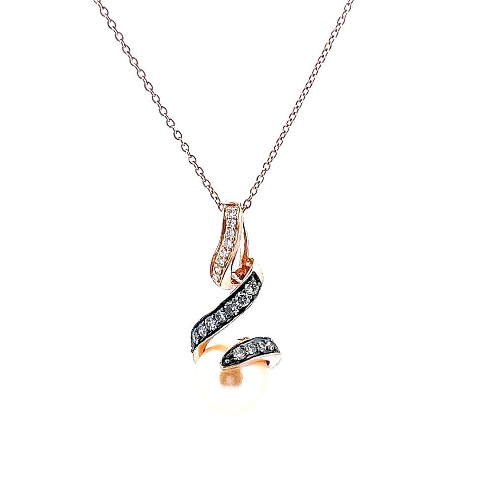 Chocolate and Vanilla Diamonds detail
