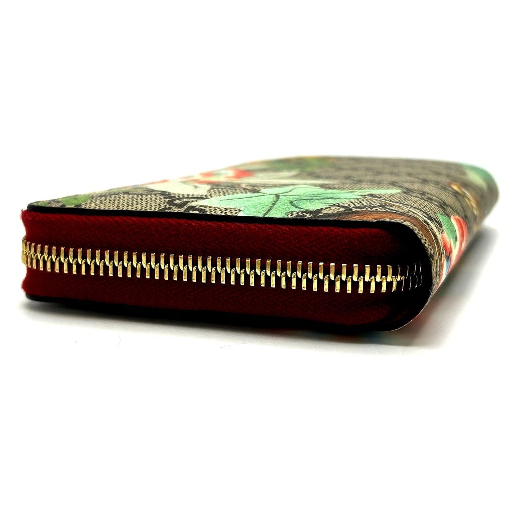 Gold-tone hardware on Gucci wallet