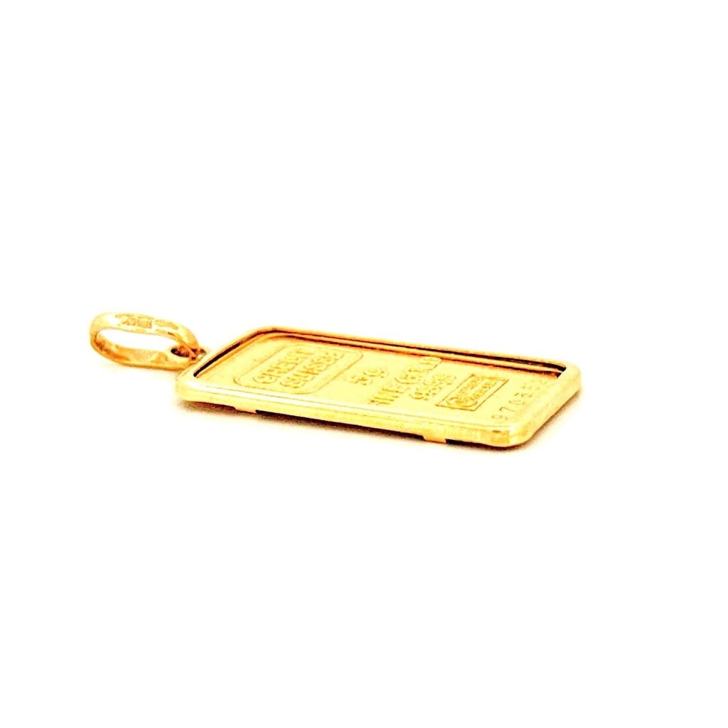 Close-up of 14K gold bezel on pendant